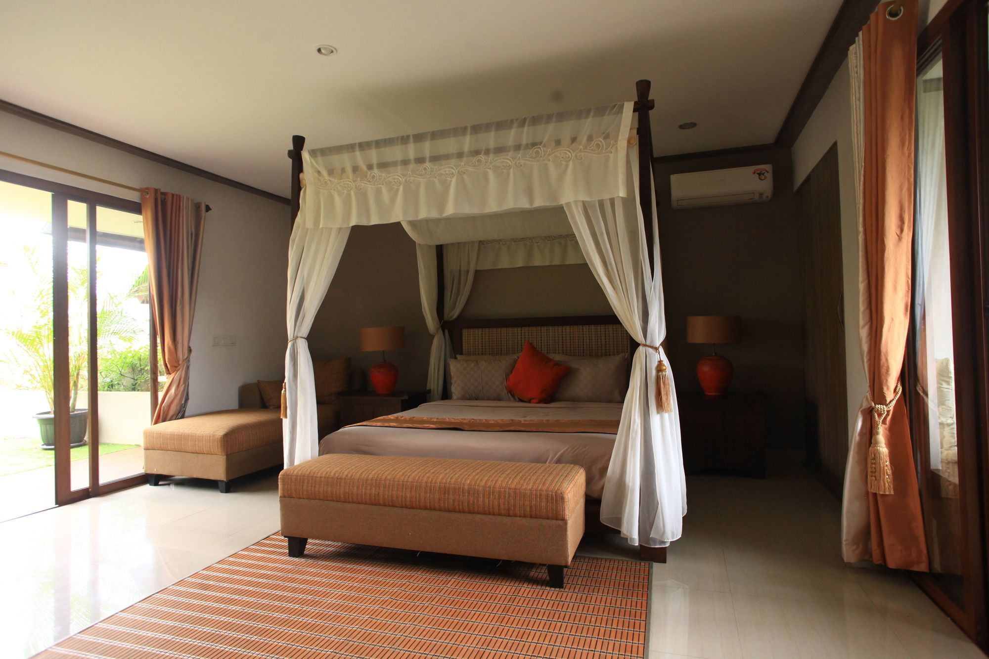 Puri Sabina Bed & Breakfast Jimbaran Exterior foto